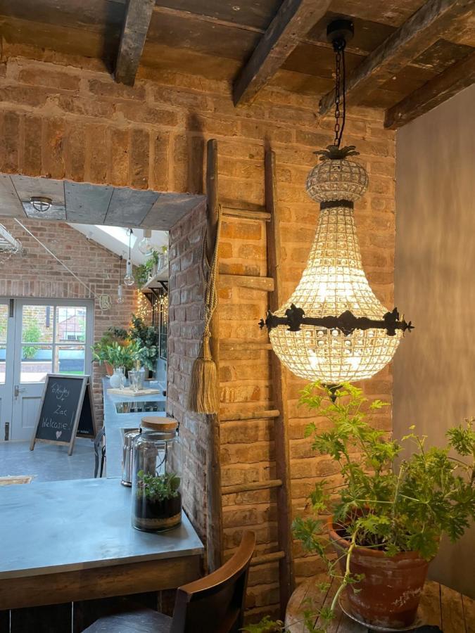 The Walled Garden At Cheshire Boutique Bathhouse Нантвич Экстерьер фото