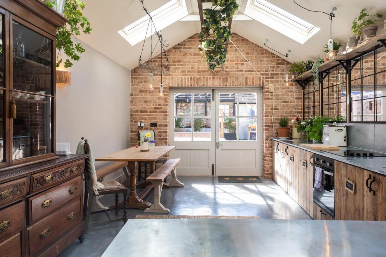 The Walled Garden At Cheshire Boutique Bathhouse Нантвич Экстерьер фото